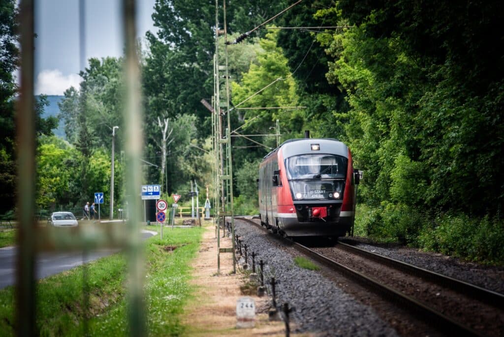 Węgierskie koleje MÁV zwiększają ofertę przewozową nad Balaton na sezon letni 2025 foto: MAV