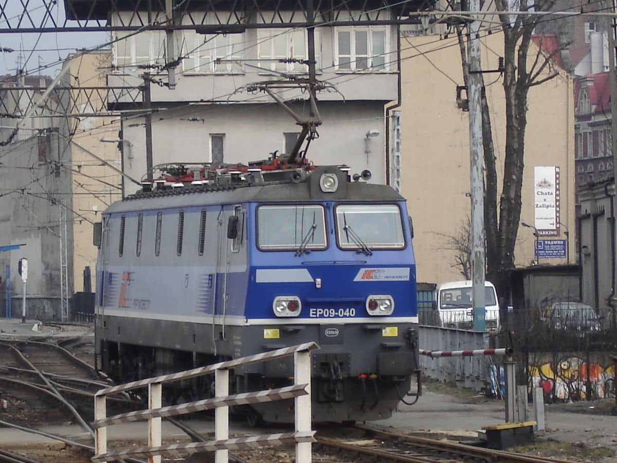 Inforail - Lokomotywy EP09 od PKP Intercity do sprzedaży. Sukcesywnie i w paczkach