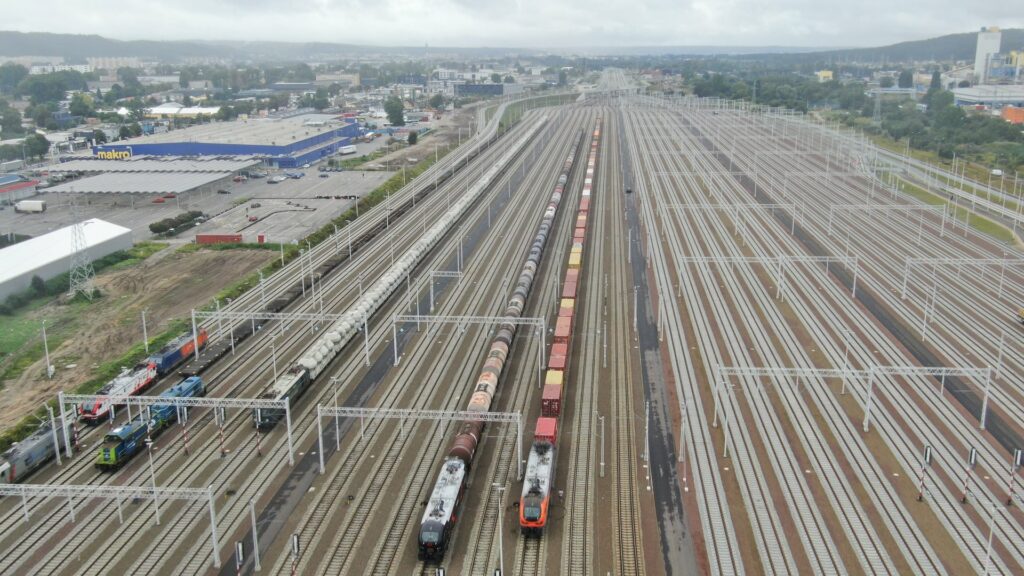 PKP PLK modernizują lokomotywę spalinową 6D. Kontrakt za 7 mln zł zrealizuje Tabor Dębica foto: PKP PLK