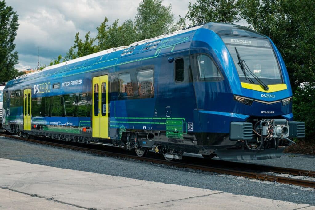 Stadler: Koszty zakupu taboru z napędami alternatywnymi są dużo wyższe. Brakuje dofinansowania