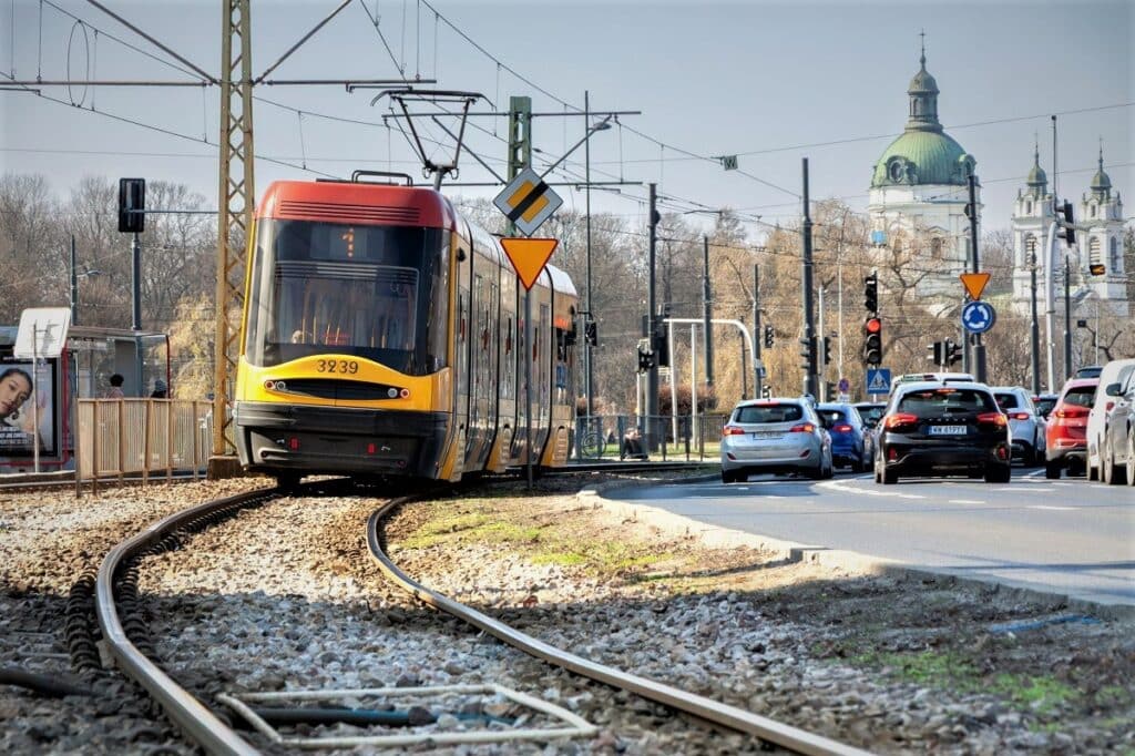 Już niebawem kolejny remont torowisk tramwajowych w Warszawie. Następne trzy linie zawieszone foto: UM Warszawa