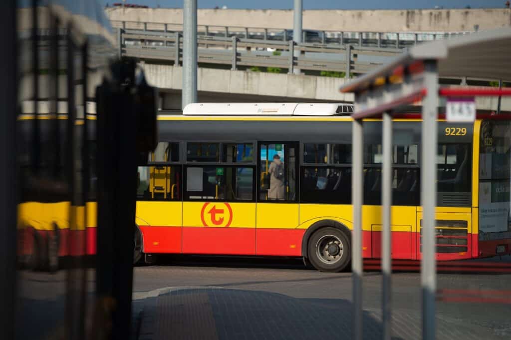 Warszawa: Komunikacja miejska w Boże Ciało i długi weekend