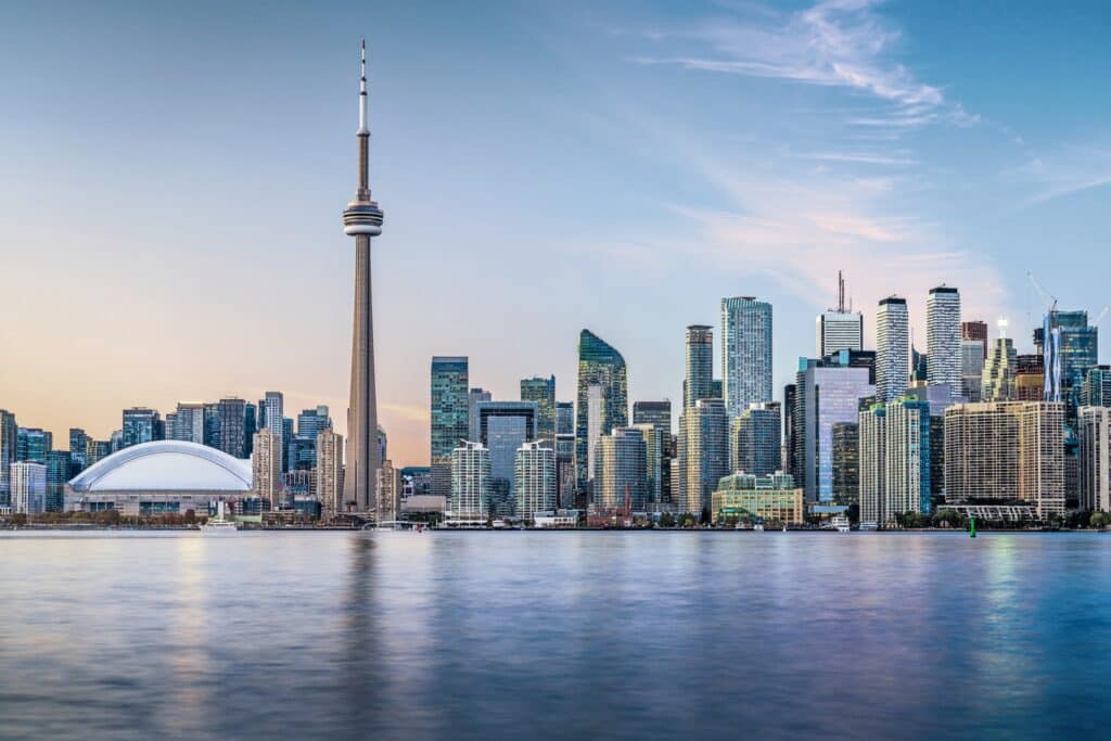 Finnair wraca do Toronto po 11 latach – nowe połączenie od maja 2026