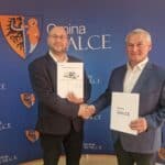 Walce z umową na autobus elektryczny. Od Autometu