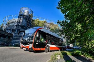 Brno inwestuje w transport publiczny – 37 przegubowych autobusów w przetargu