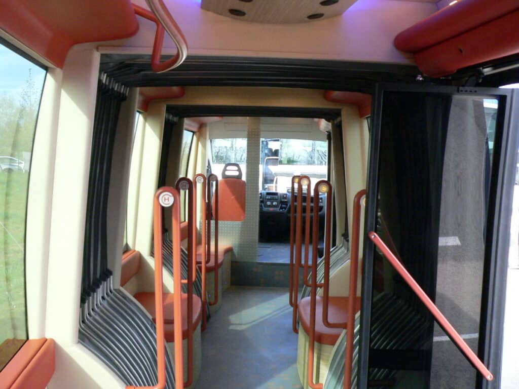 Hunnoid miał być przełomem w miejskim transporcie – lekkim, przegubowym minibusem / fot. KF Service Solutions