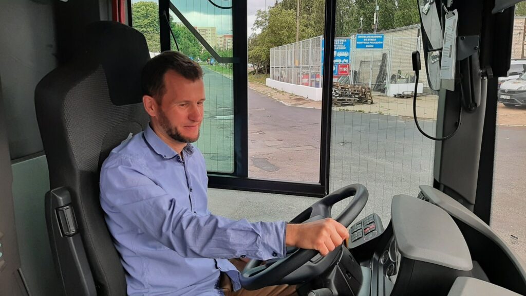 Zielony transport publiczny w ruchu: Solaris wodorowy we Wrocławiu, MAN elektryczny w Szczecinie