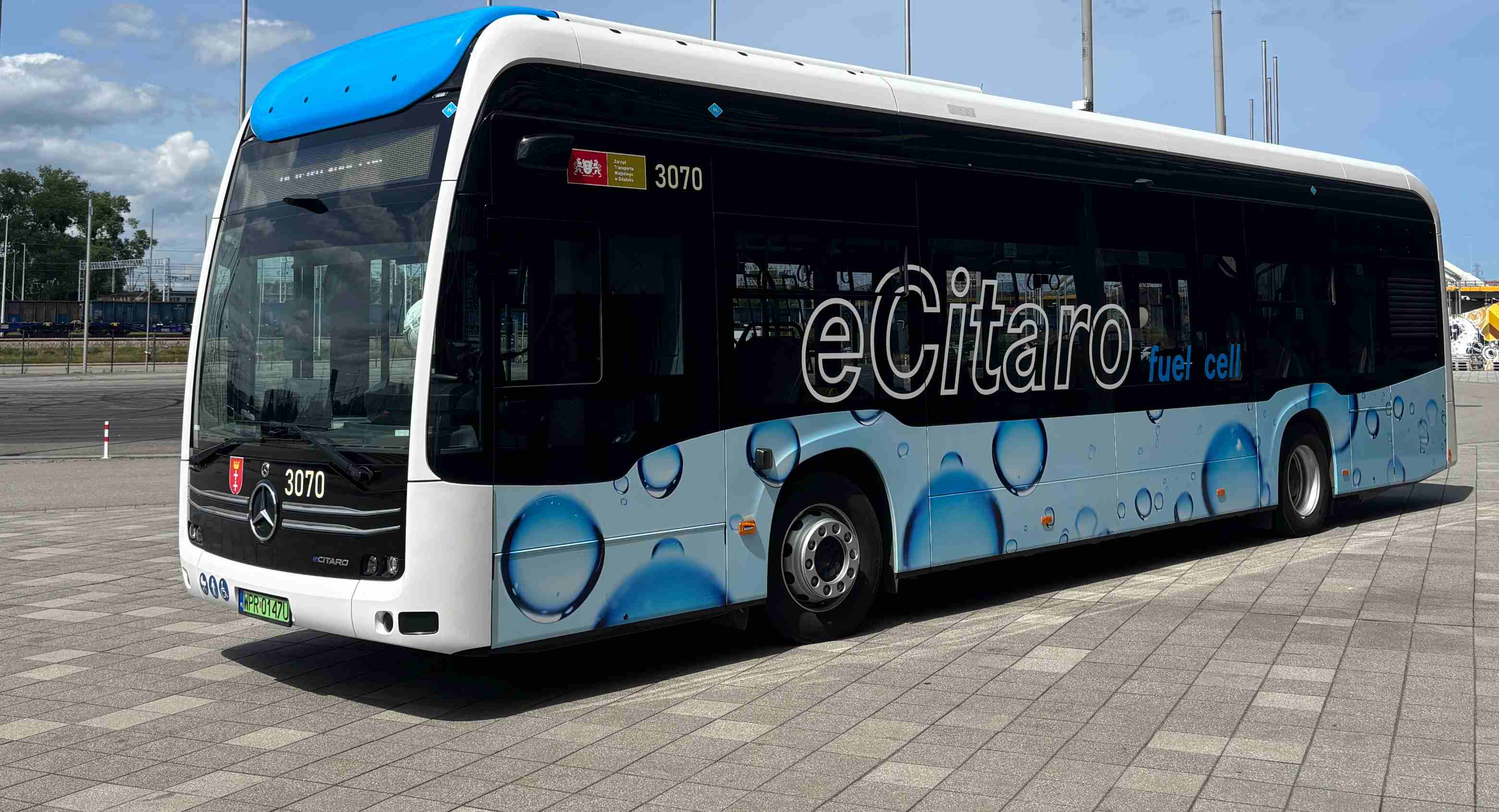 Infobus - Roadshow Daimlera w Gdańsku. Mercedes-Benz eCitaro Fuel Cell na testach w GAiT