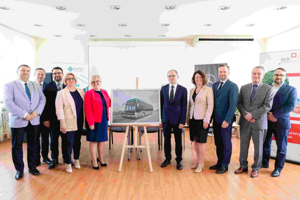 Podpisanie umowy na dostawę 6 Mercedes-Benz eCitaro fuel cell dla PKS Rzeszów S.A.