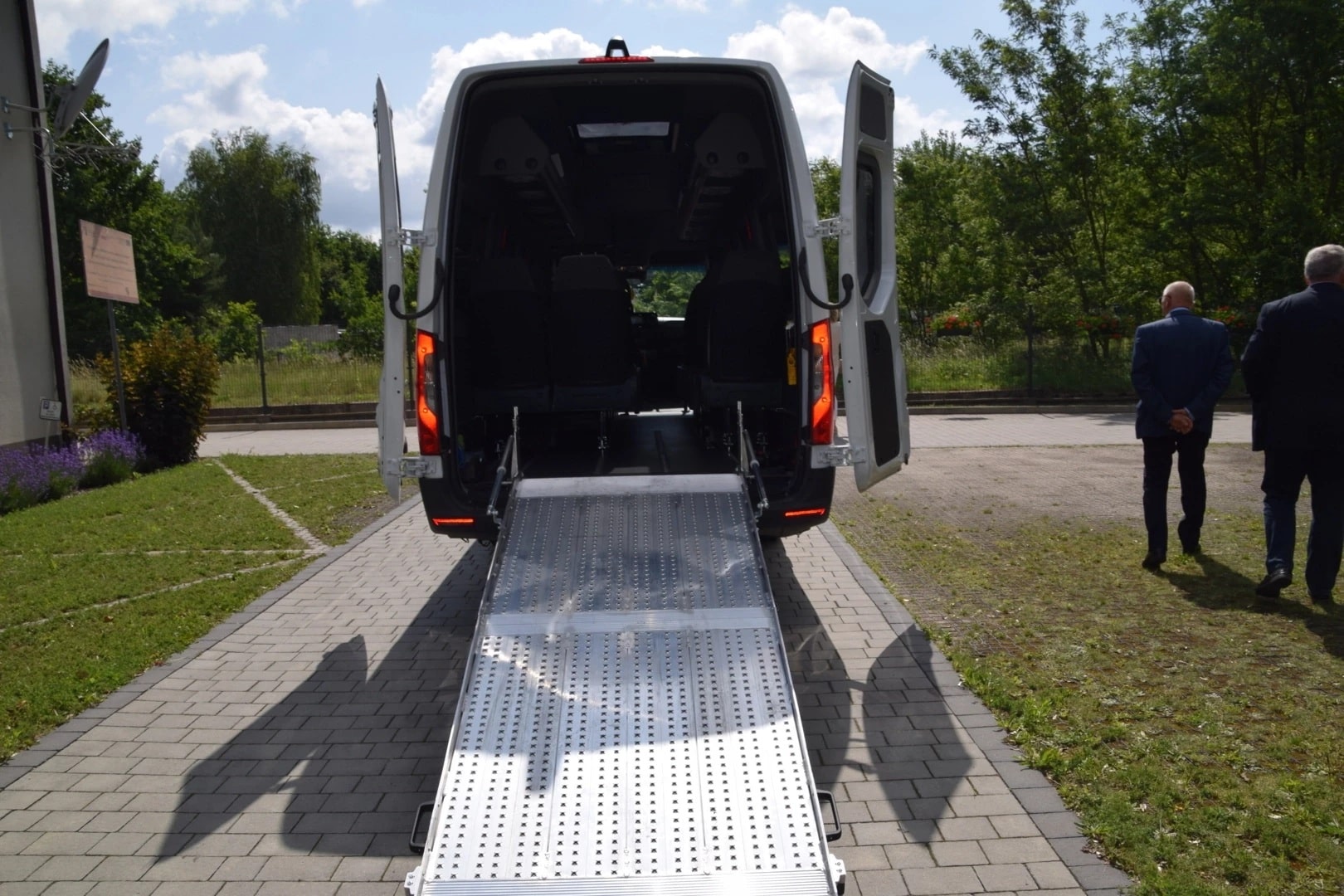 Infobus - Rychwałd bliżej nowego MINI autobusu – dwie oferty w przetargu z CUPT-KPO