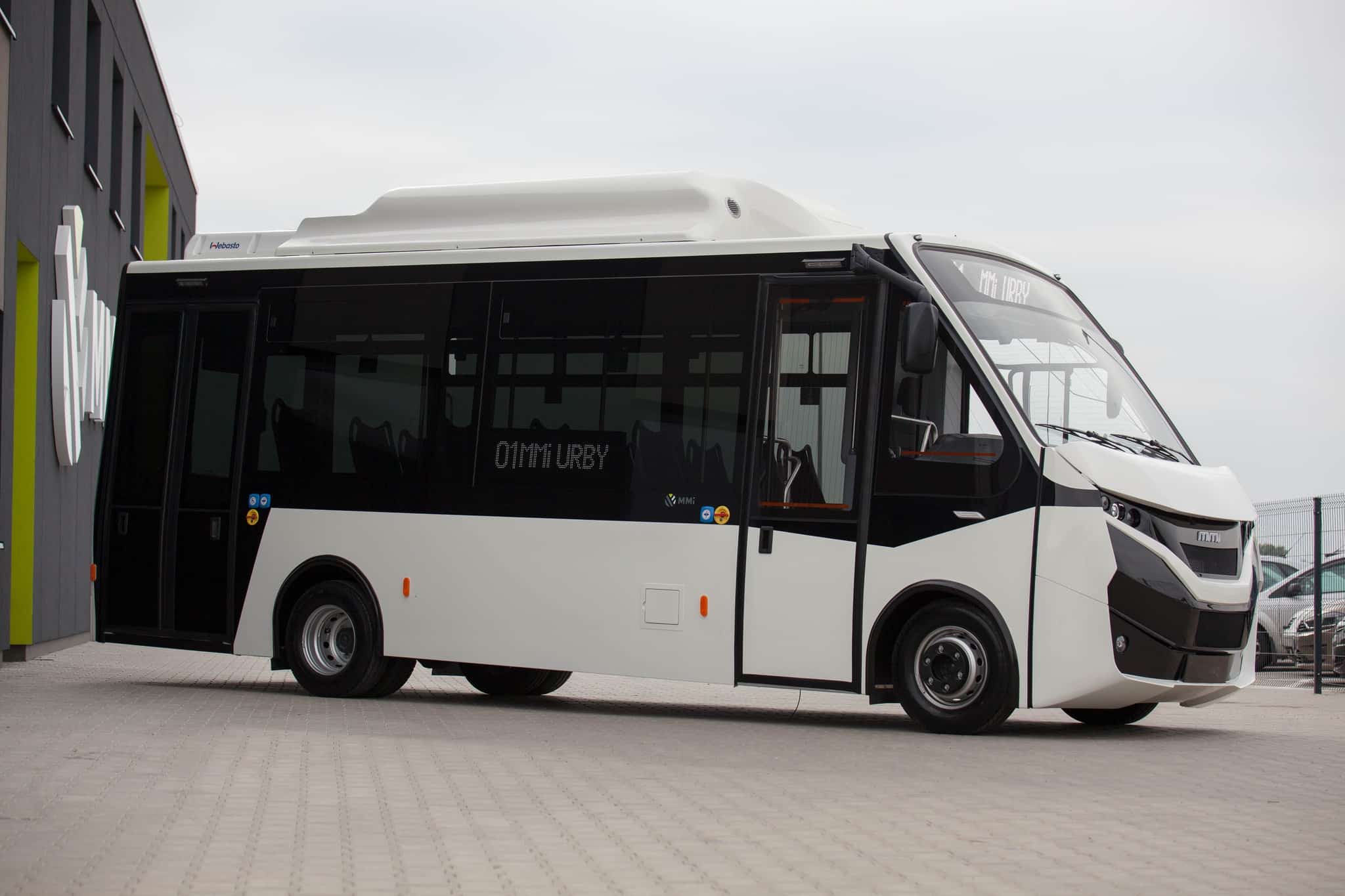 Infobus - Września spośród czterech ofert wybiera autobus elektryczny od MMI. Urby Electric