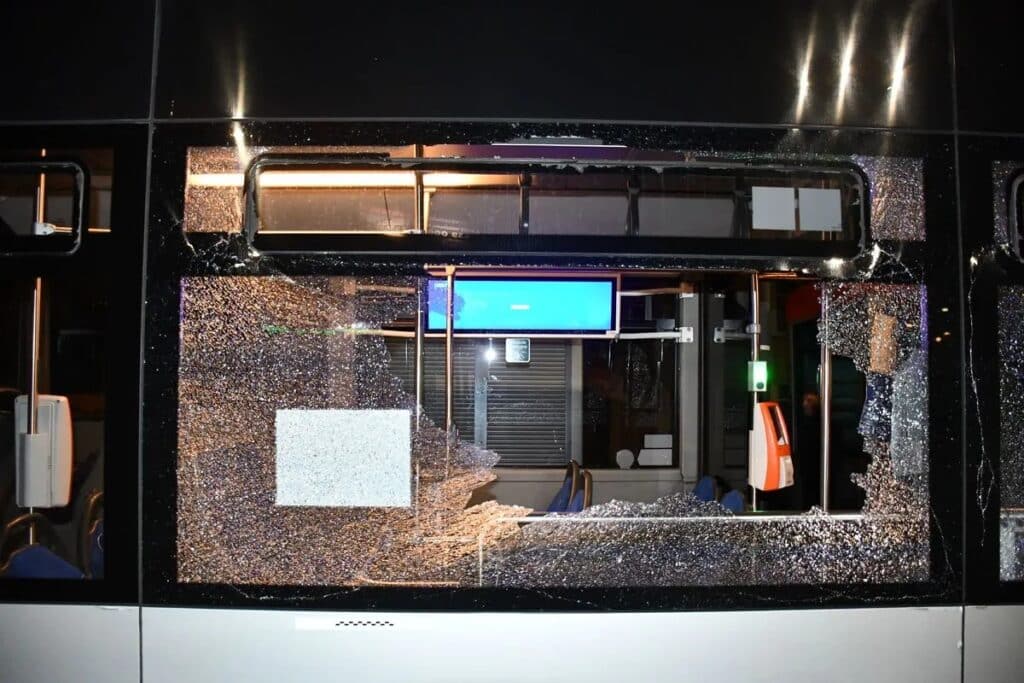 Rzeszów: Zdewastował autobus miejski, miał ponad 2,5 promila alkoholu / fot. Policja