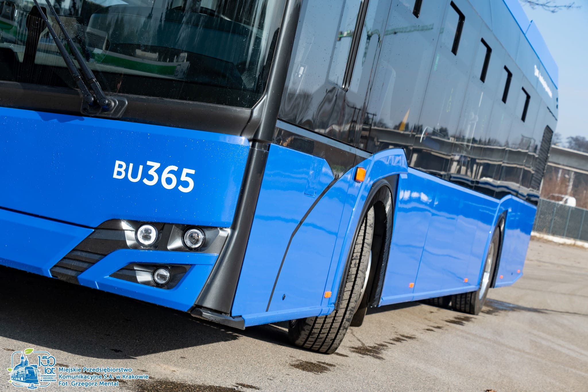 Infobus - MPK Kraków dopina wielki plan zakupu 282 autobusów. Umowa z Solarisem na MEGA elektrobusy