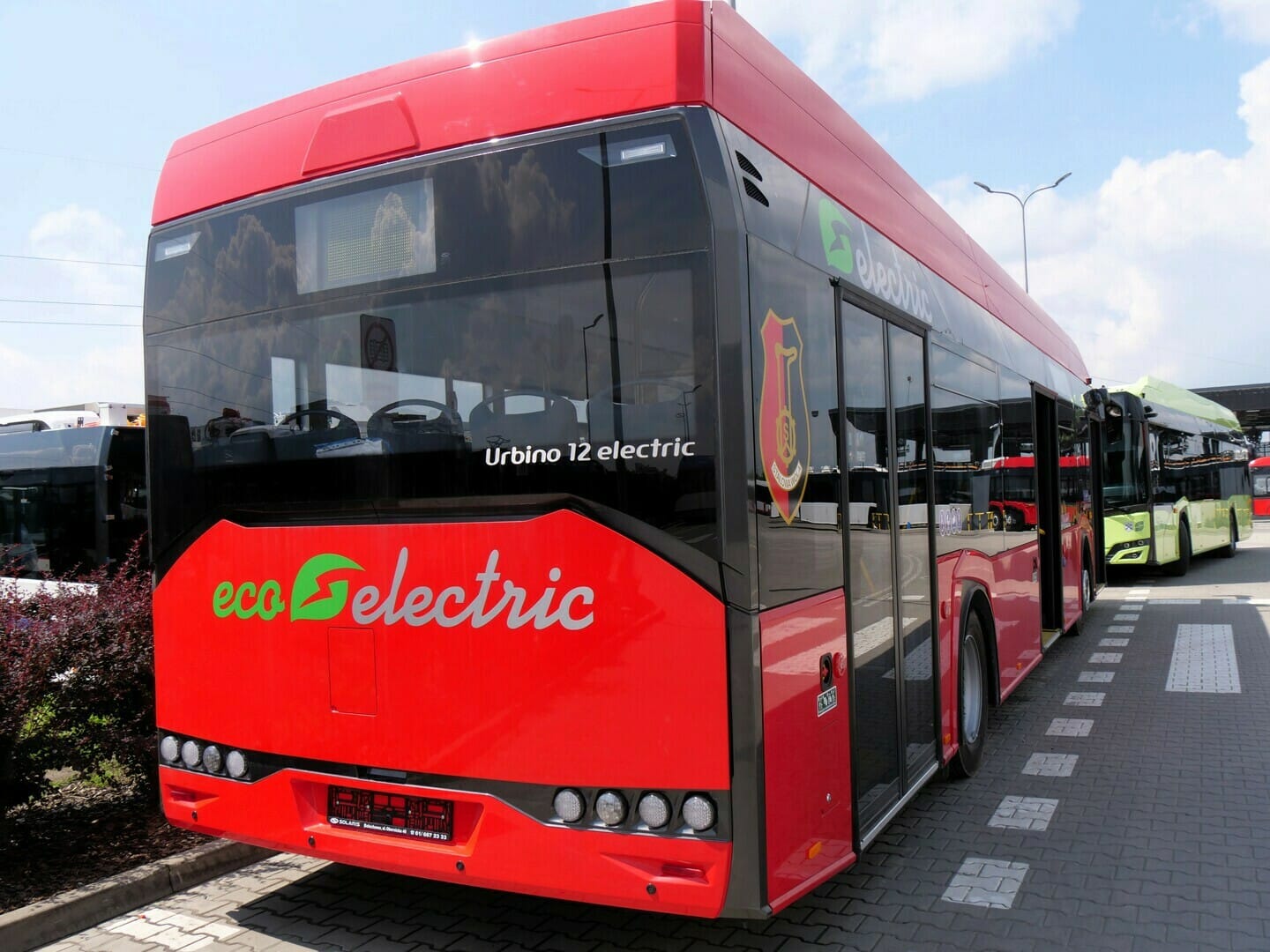 Infobus - Pierwsze w Polsce autobusy miejskie Solaris Urbino 12 electric „bez wieży”. W MZK Stalowa Wola