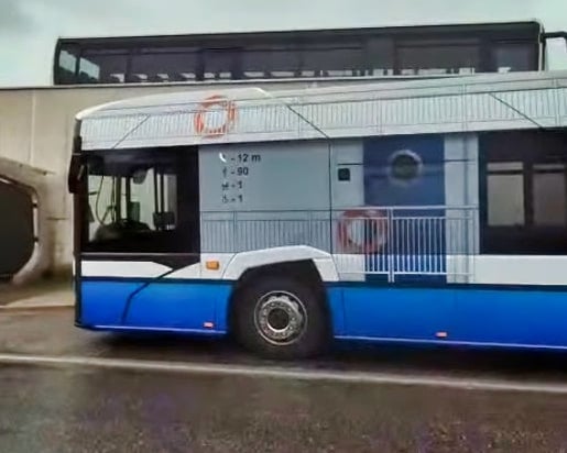 Ścinawa z marynarskim autobusem do obsługi linii 512. Solaris Urbino 12 z CUPT-KPO fot. burmistrz Ścinawy Krystian Kosztyła - FB