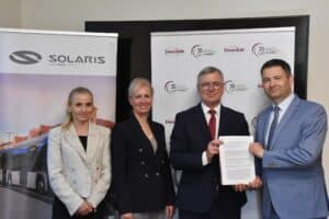 Transport publiczny w Swarzędzu z kolejnym wzmocnieniem – nowy autobus elektryczny od Solarisa