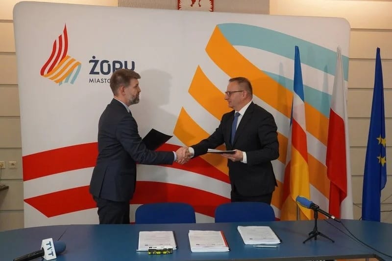 11 czerwca 2025 r. Miasto Żory podpisało umowę z firmą Solaris Bus & Coach na dostawę 16 nowoczesnych autobusów elektrycznych.