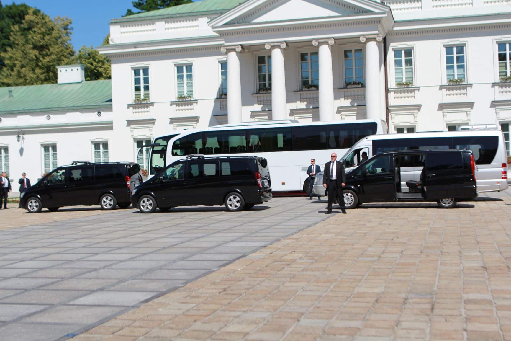 Infobus - Służba Ochrony Państwa chce nowy autobus do zadań specjalnych. Ruszył przetarg