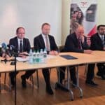 Umowa pomiędzy PKS w Rzeszowie a firmą GZOG ENERGY Sp. z Bytomia dt. projektowania i budowy stacji tankowania wodorem autobusów na terenie zajezdni PKS w Rzeszowie przy Alei Wyzwolenia.