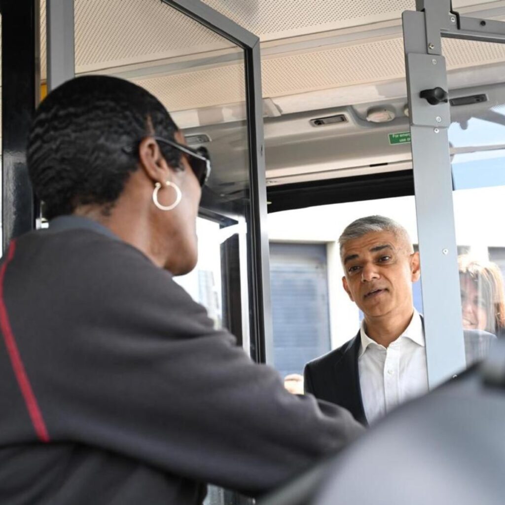 Londyn z największą flotą autobusów bezemisyjnych w Europie Zachodniej / fot. TfL