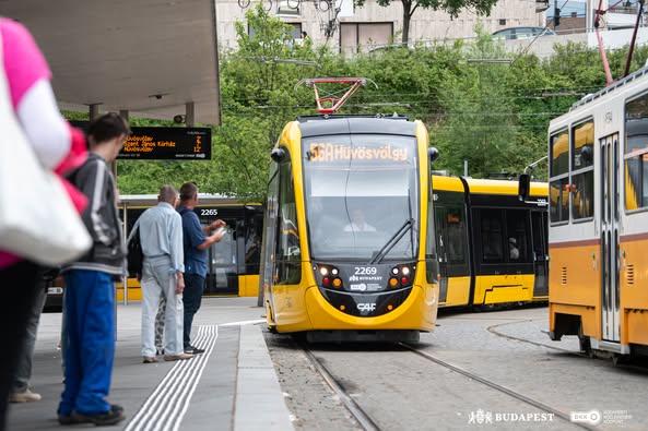 Budapeszt wzmacnia flotę tramwajową. Kolejne nowoczesne CAF-y już na torach foto: BKK