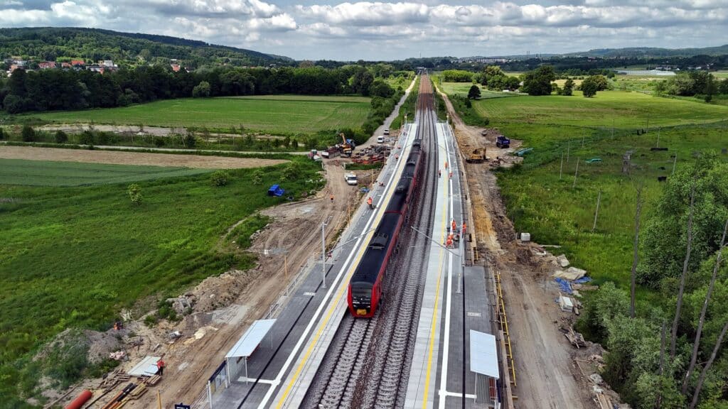 Nowy przystanek kolejowy w Pisarach. Do Krakowa w niecałe pół godziny foto: PKP PLK