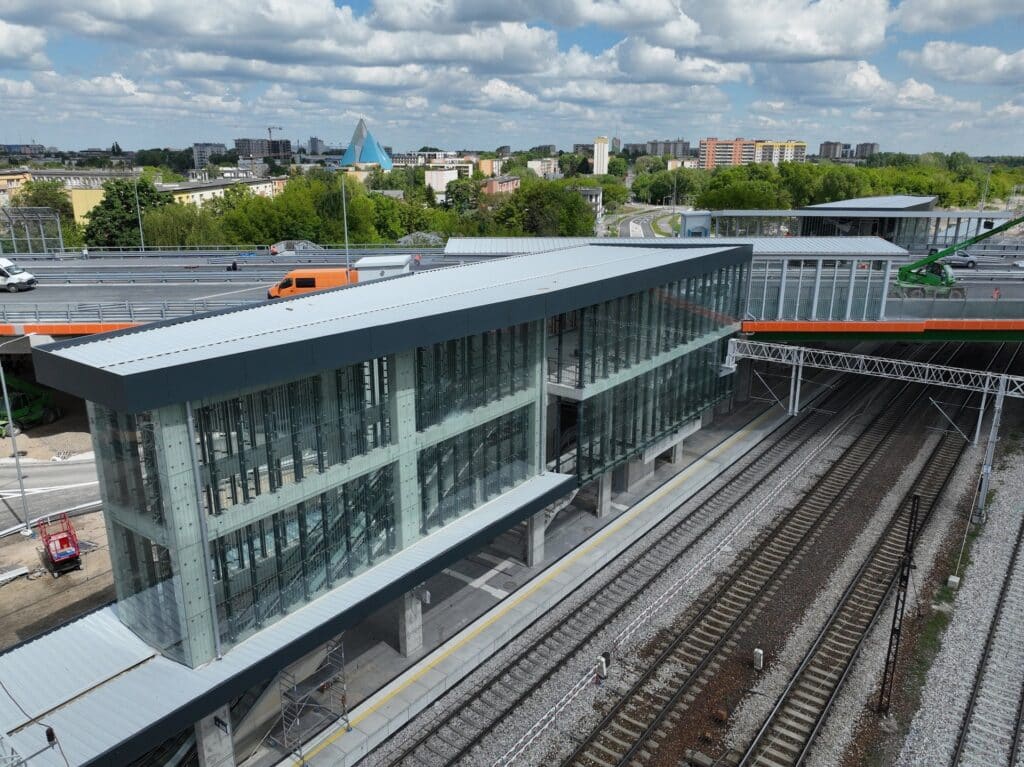 Radom z kolejnym nowym przystankiem. Z przesiadką na lotnisko foto: PKP PLK