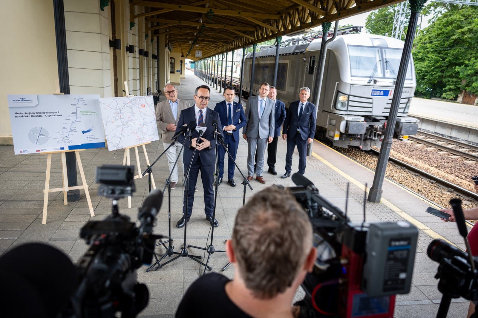 Inforail - Pociągi pojadą szybciej z Warszawy do Katowic. O 10 minut