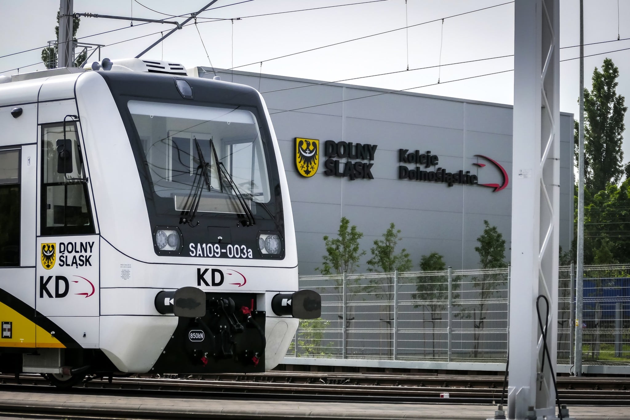 Inforail - Kolzamy wróciły do Kolei Dolnośląskich. Ale jeszcze nie mogą wozić pasażerów