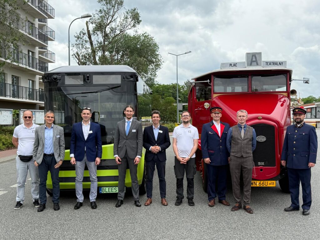 Pierwszy polskie smartbus w zajezdniowym debiucie