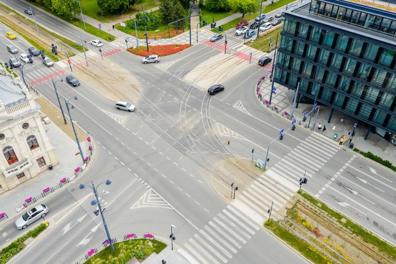 Wakacyjne zmiany w komunikacji miejskiej w Łodzi. Ruszają remonty torowisk foto: ZDiT