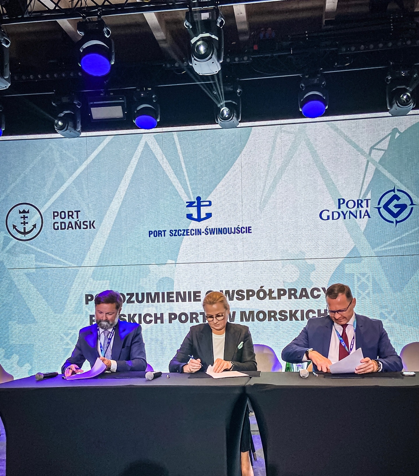 Infoship - Polskie porty łączą siły. Gdynia, Gdańsk i Szczecin-Świnoujście podpisały historyczne porozumienie