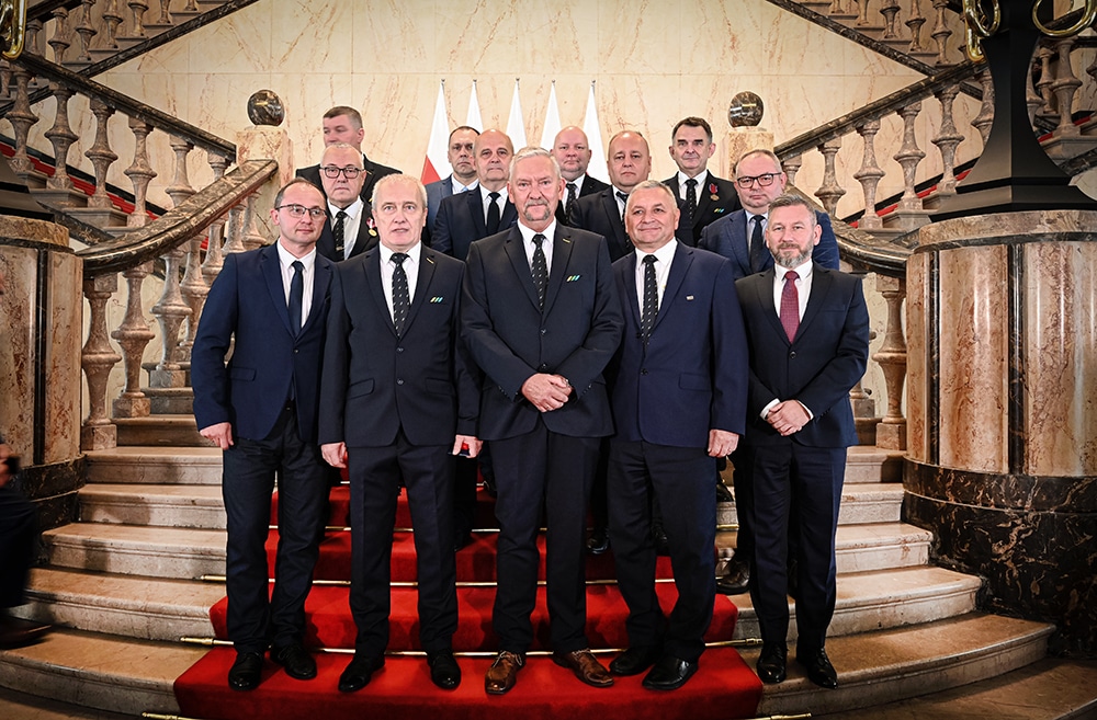 Pracownicy Kolei Śląskich wyróżnieni za zasługi dla kolejnictwa  foto: KŚ