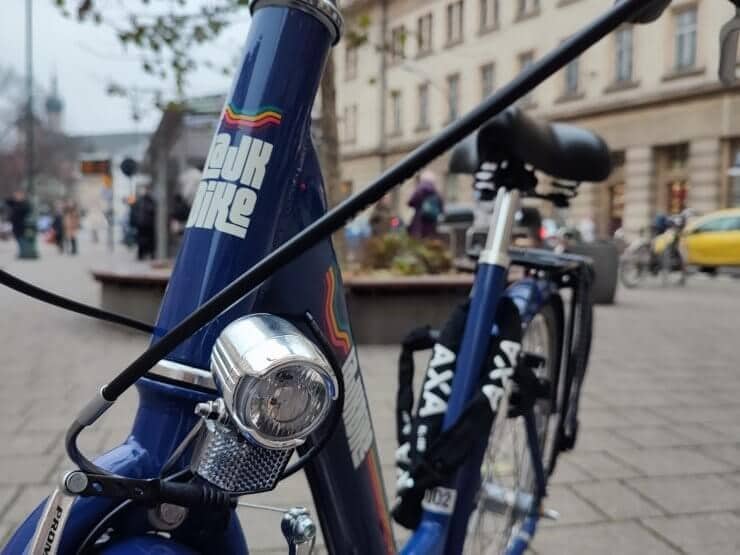 Kraków pyta mieszkańców: jak przewozić rowery i hulajnogi w komunikacji miejskiej?