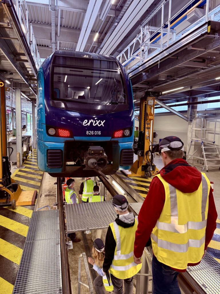 UITP2025: Stadler chwali się Flirtem Akku foto: Stadler