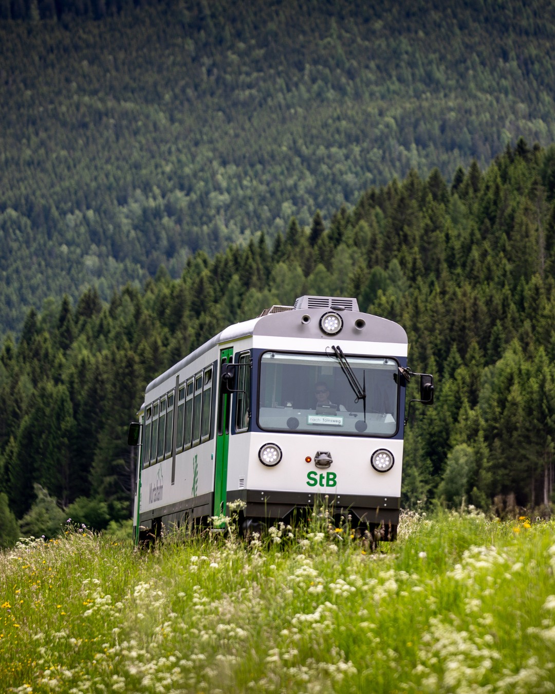 Inforail - Trzech austriackich operatorów chce wspólnie zmodernizować tabor dla kolei wąskotorowych