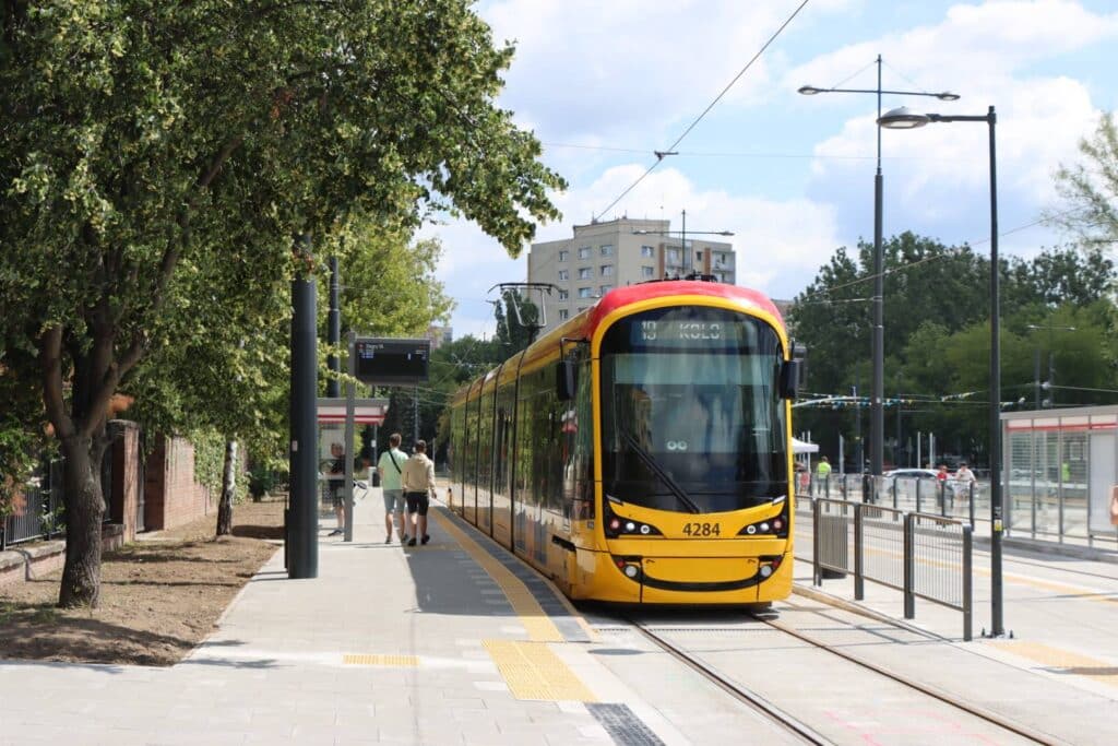 Warszawa/ Ruszył pierwszy tramwaj z pętli na Stegnach