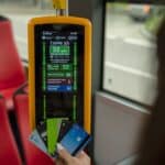 DPB modernizuje system biletowy. Tapni sa zastępuje Kartuj