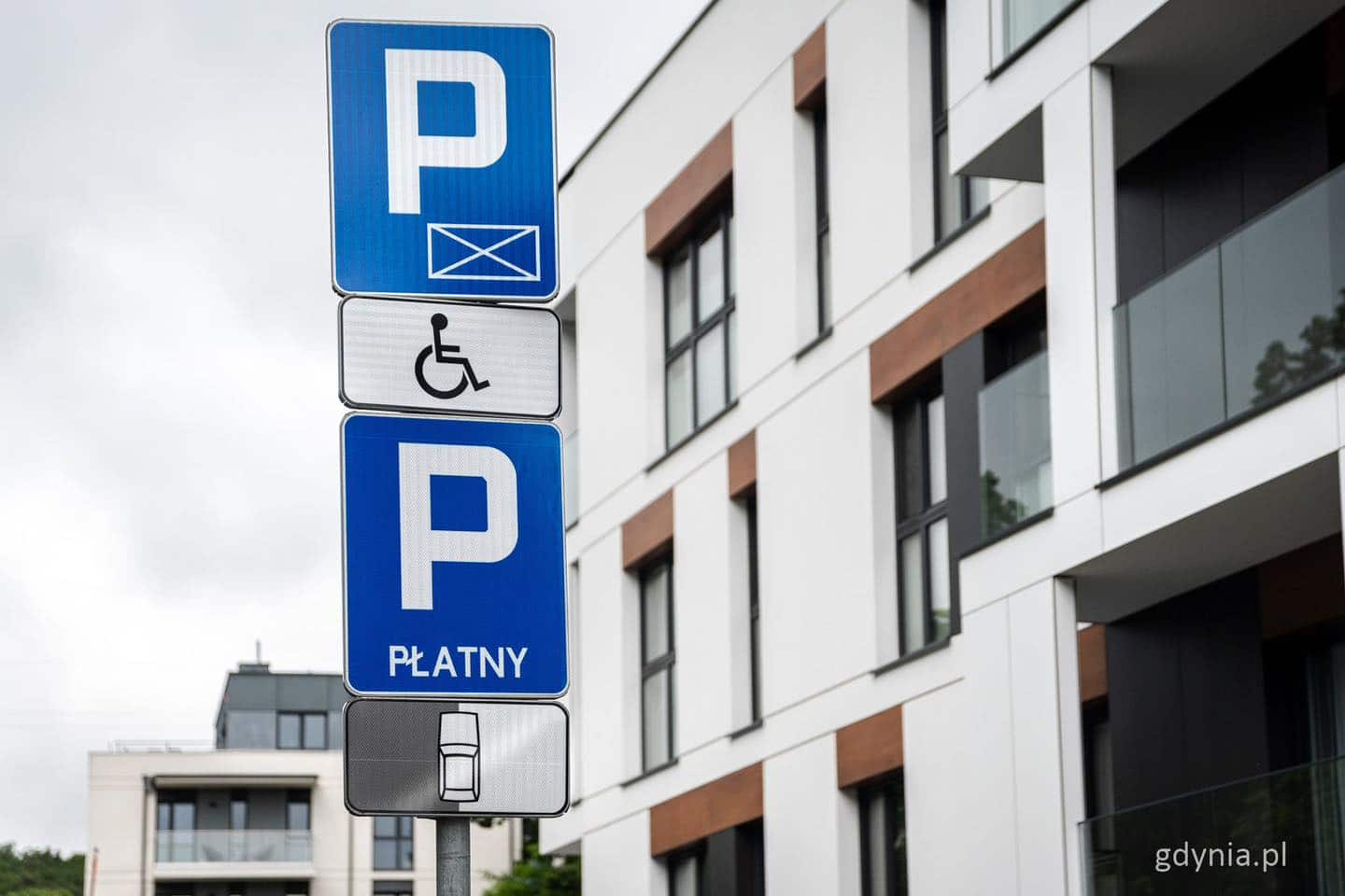 Infotrans - Gdynia idzie kierowcom na rękę. Zmiany w strefie płatnego parkowania