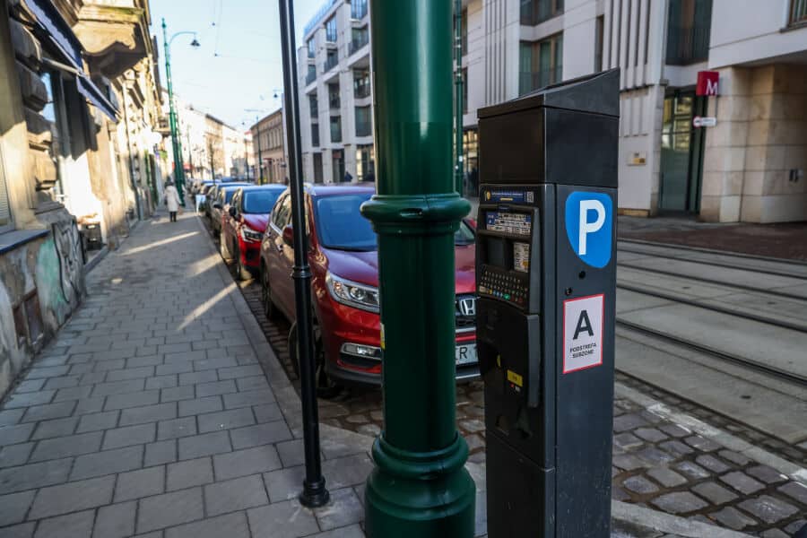 Od sierpnia zmiany w parkowaniu. Mieszkańcy zapłacą mniej niż przyjezdni / fot. UM Kraków