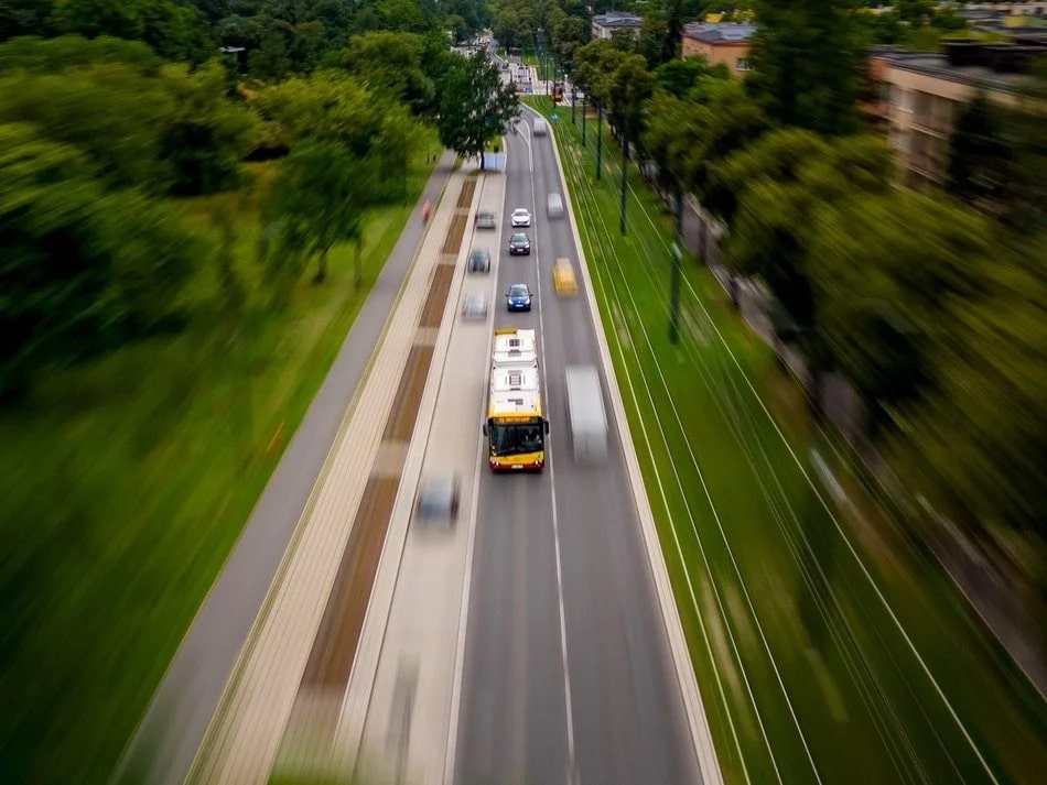 Łódzki transport publiczny na Wakacje 2025: Duże zmiany w komunikacji miejskiej