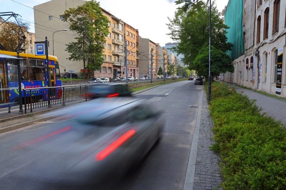 Łódź ze zmianami w strefie płatnego parkowania. Mają zachęcić do transportu publicznego
