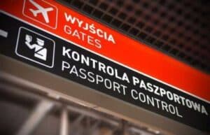 Sprzeczne opinie urzędów w sprawie uzgodnionej zmiany przepisów dot. odszkodowań za opóźniony lot