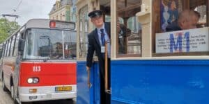 Wrocław w trybie wakacyjnym – nowe rozkłady, zawieszenia i… podróż w czasie z zabytkowym taborem fot. KSTM