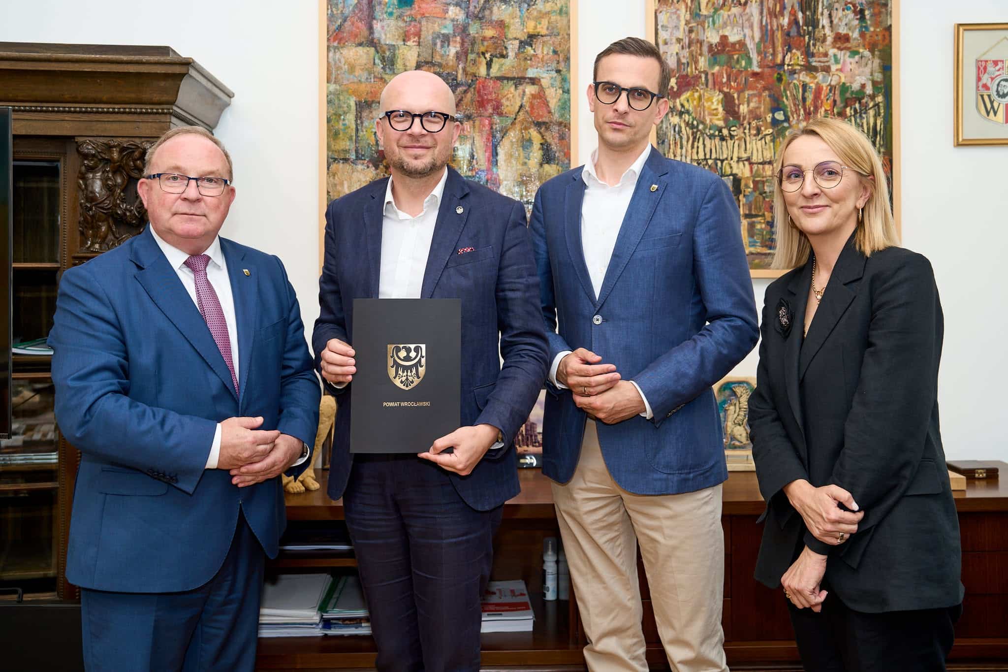 Infotrans - Wrocław i Powiat Wrocławski z umową na wspólny bilet 2025 w pociągach KD i Polregio