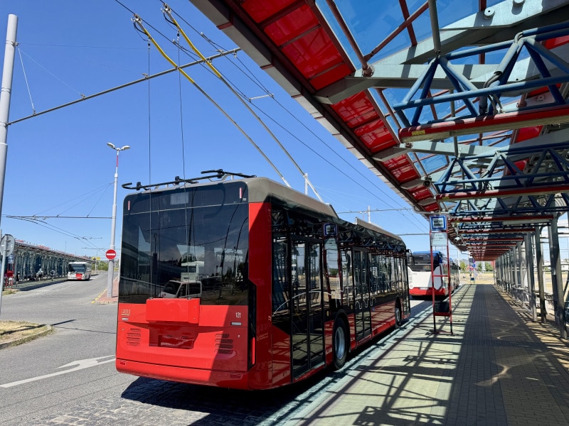 Bozankaya SNG 12T na ulicach stolicy Czech / dot. DPP Praga