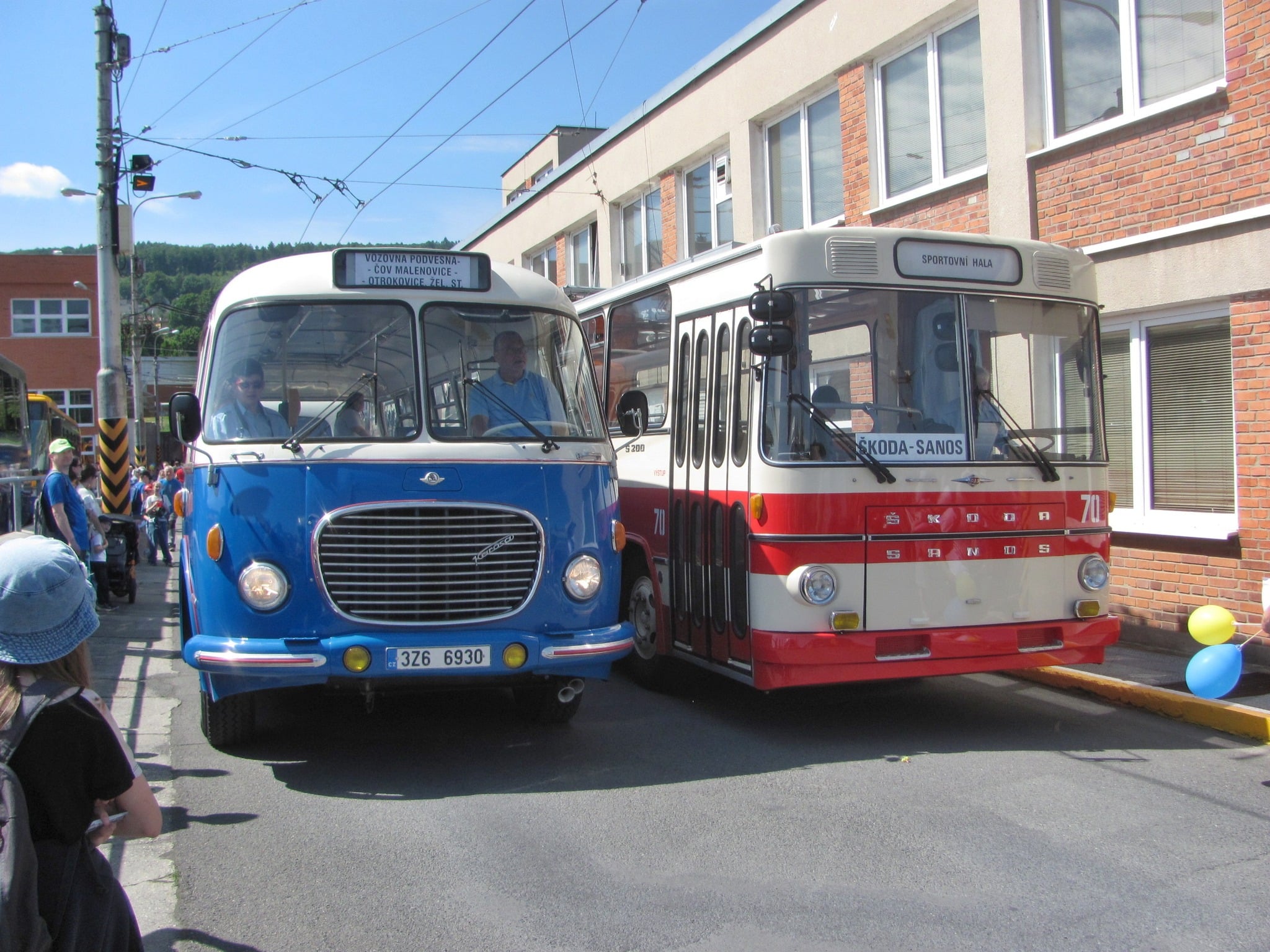 Infobus - Powrót legendy w Czechach. Po 25 latach trolejbus Škoda-Sanos znów we Zlínie