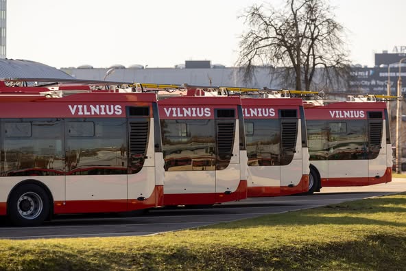 Wilno testuje cierpliwość pasażerów – reakcje na nowe trolejbusy Škody zaskakują