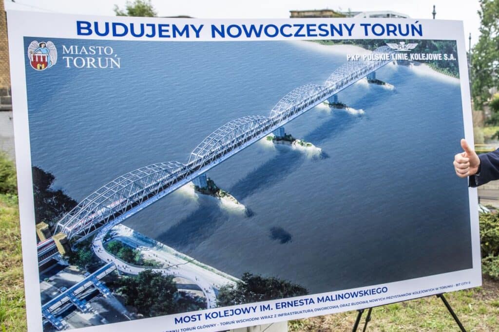 Setki pociągów między Toruniem Miasto a Toruniem Wschodnim. Newralgiczny odcinek do remontu foto: UMWKP
