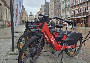 30 czerwca do portu w Gdańsku zawinął kontenerowiec z Chin, który przywiózł ponad 2 tysiące nowych rowerów elektrycznych